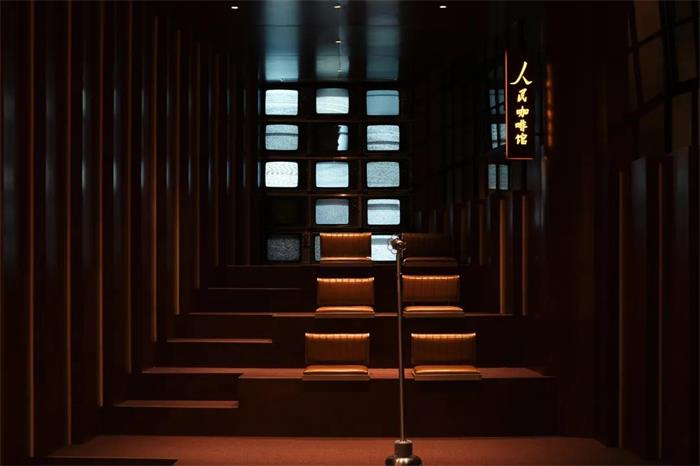 人民咖啡館 · 上海 ▼