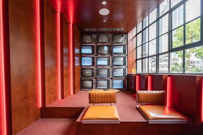 人民咖啡館 · 上海 ▼