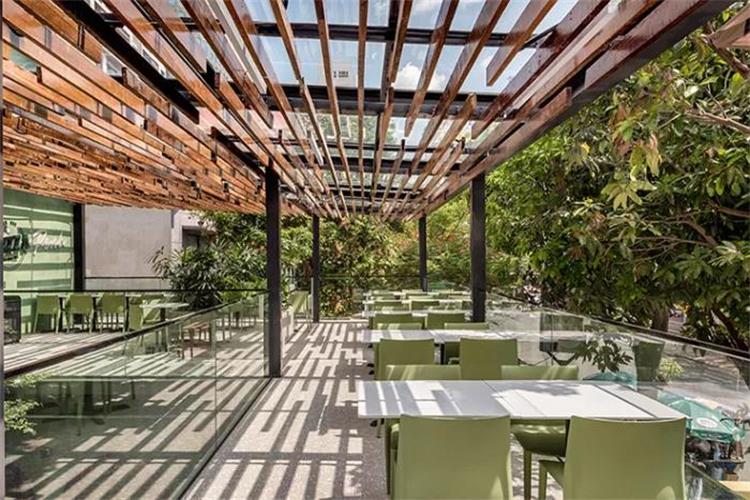 美國棒約翰披薩連鎖餐廳 · 金邊BKK1 ?ST51/352