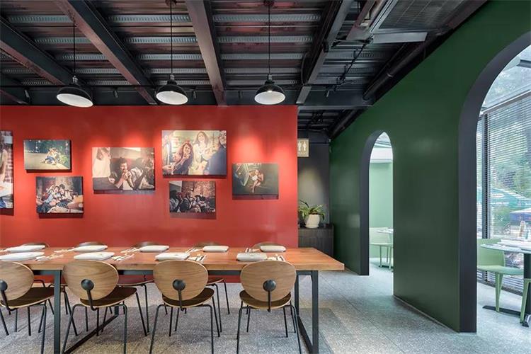 美國棒約翰披薩連鎖餐廳 · 金邊BKK1 ?ST51/352