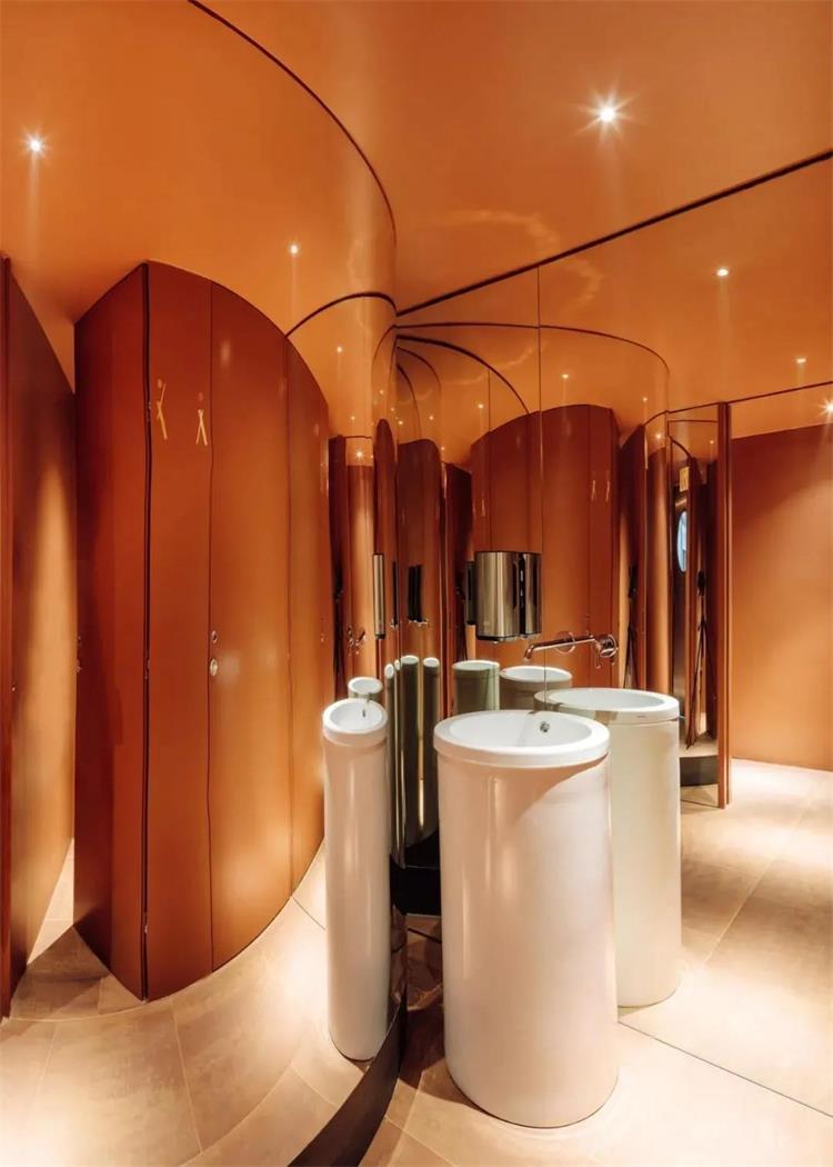 Nómada ?· 里斯本?