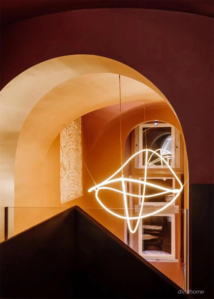 Nómada ?· 里斯本?